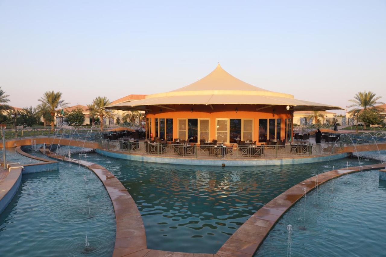 Swiss International Hotel Villas Unaizah - Al Qassim Esterno foto